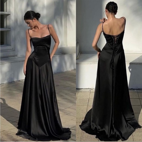 HOUSE OF CB 'Anabella' Black Lace Up Maxi Dress NWT - Picture 3 of 12